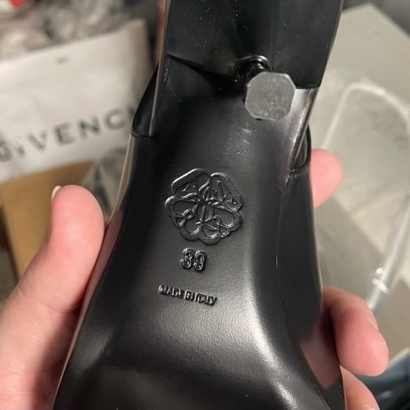 Authentic Alexander McQueen Sandals NWOT - Picture 5 of 8